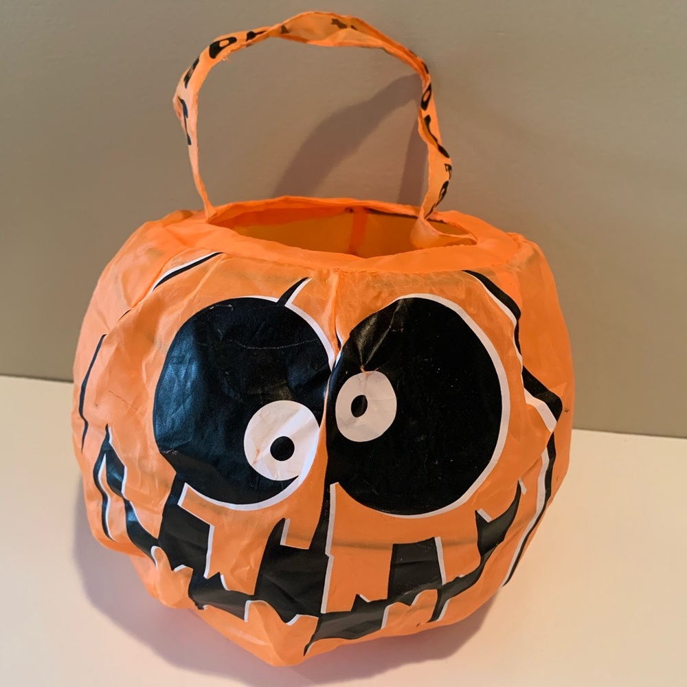 Vintage Halloween Collapsible Basket